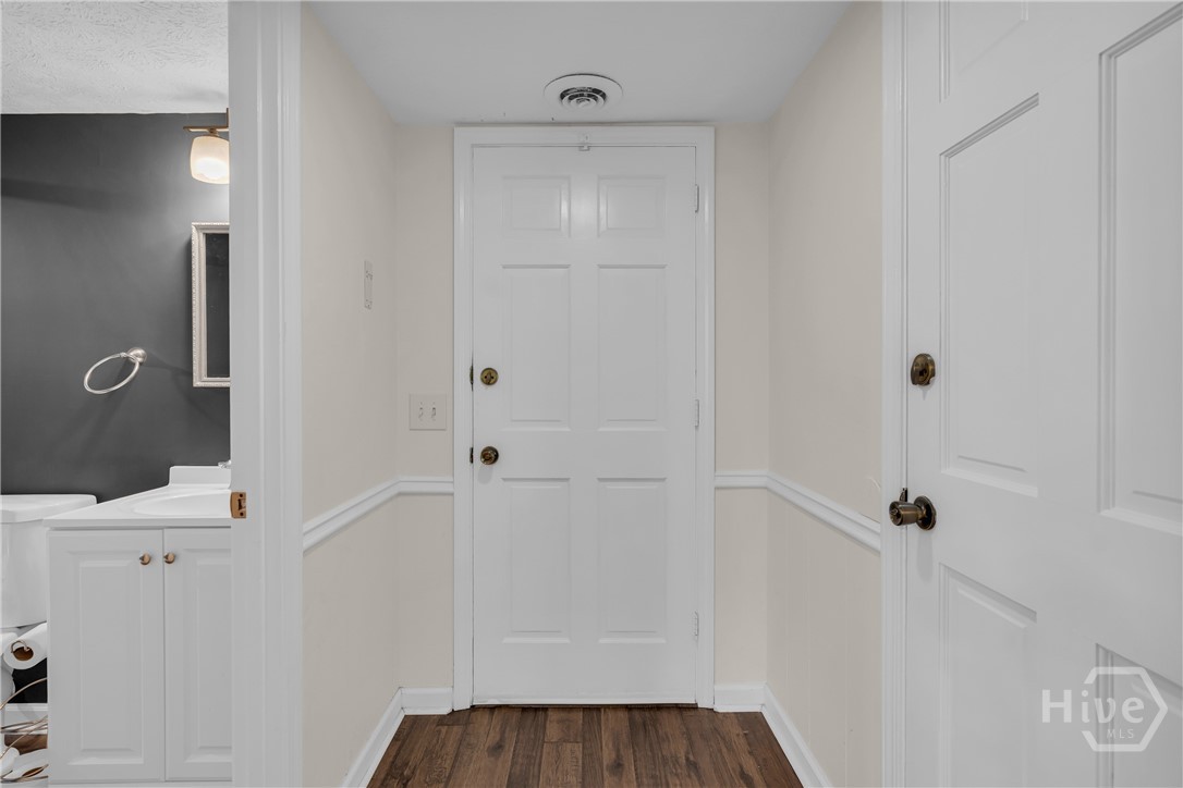 832 Sweet Briar Lane Se Property Photo 40