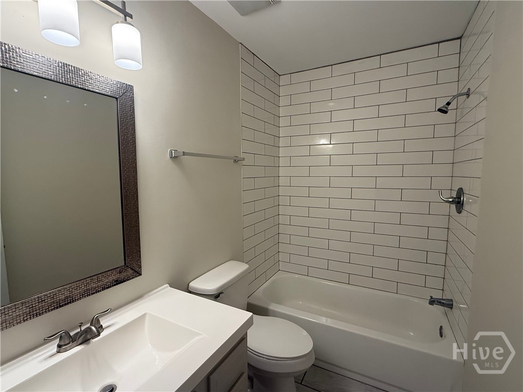 550 Dearing Street 23 Property Photo 15