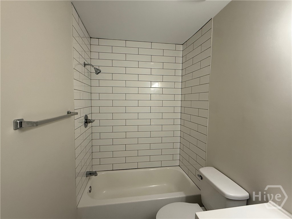 550 Dearing Street 23 Property Photo 17