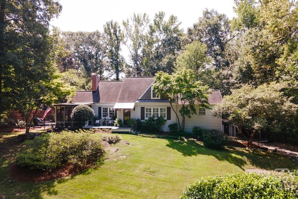 403 Parkway Drive Property Photo 2