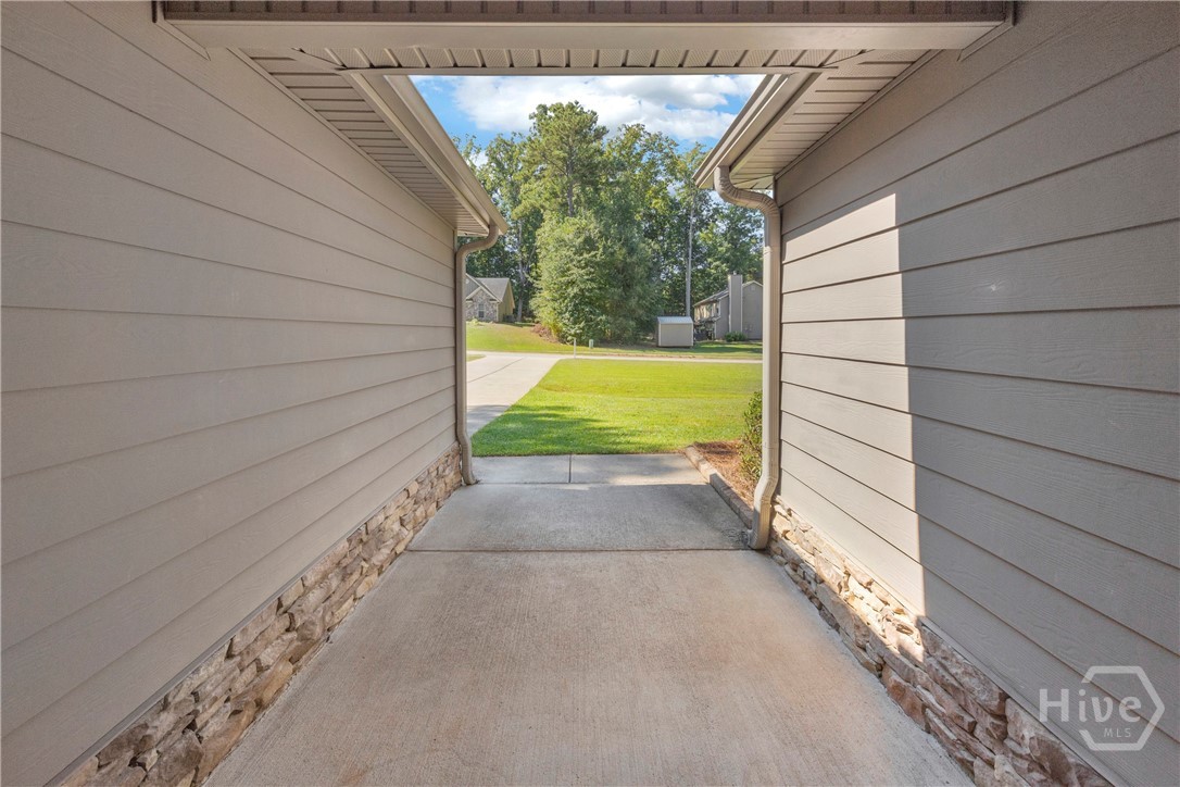 111 Buttercup Lane Property Photo 4
