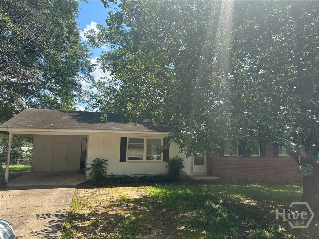 55 Caroline Avenue Property Photo 1