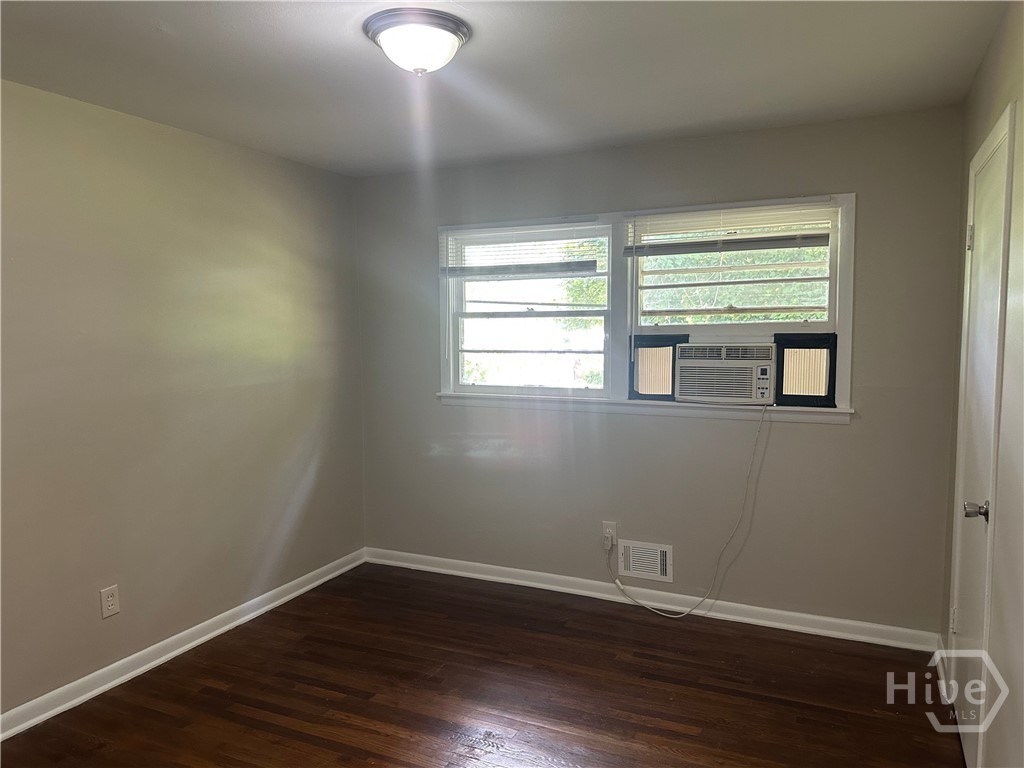 55 Caroline Avenue Property Photo 10