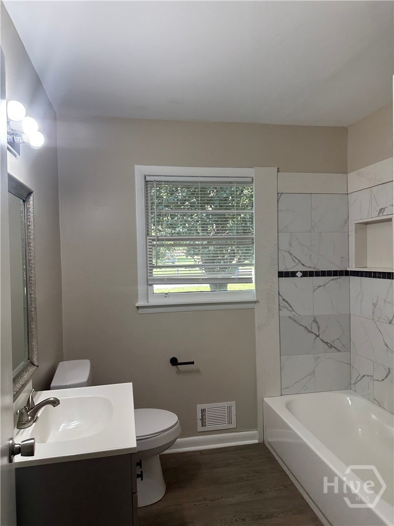 55 Caroline Avenue Property Photo 13