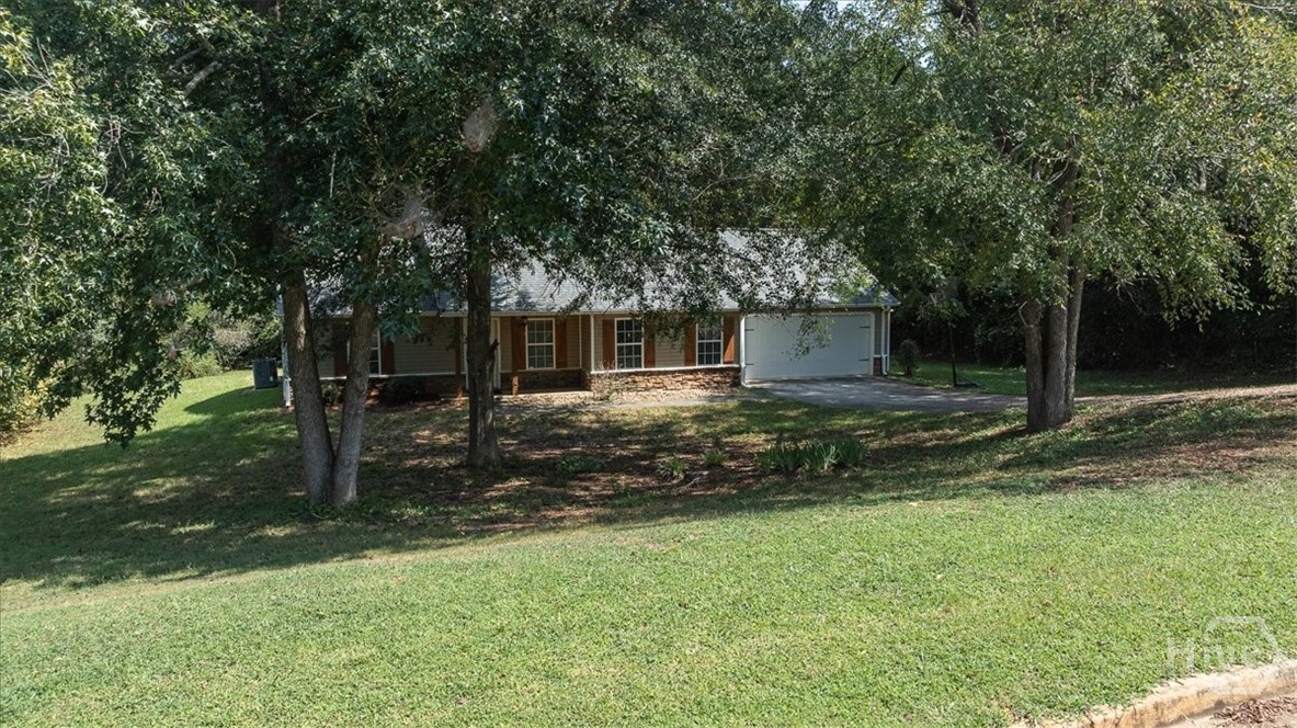 417 Beacon Drive Property Photo 1