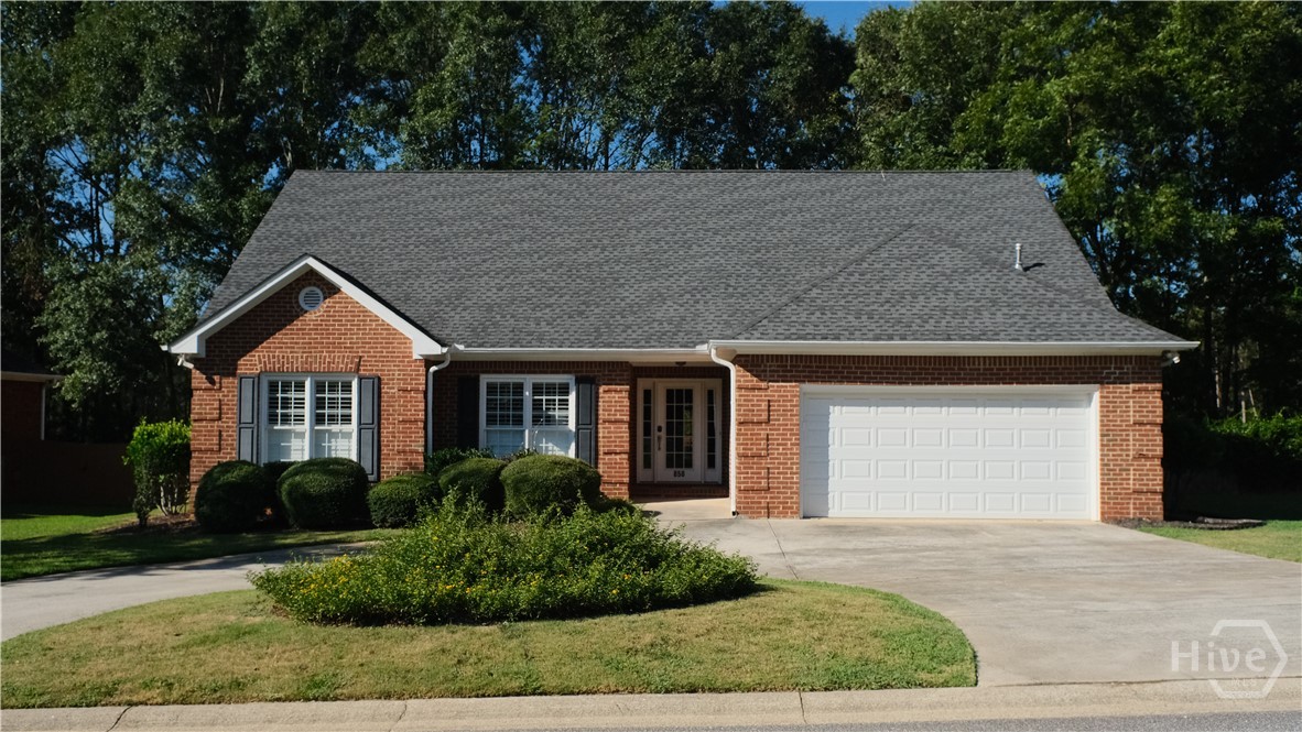 850 Saint Ives Lane Property Photo 1