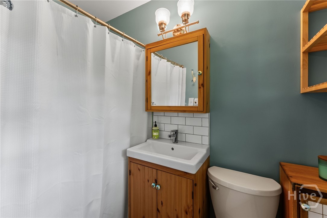 535 Riverhill Property Photo 28
