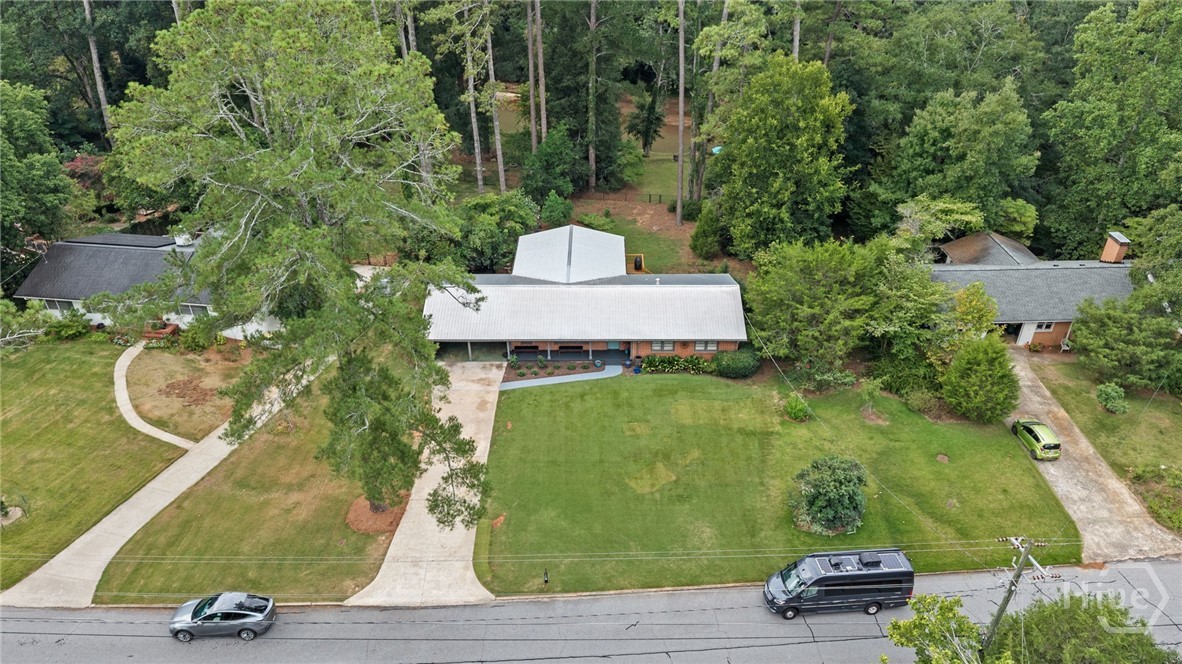 535 Riverhill Property Photo 42