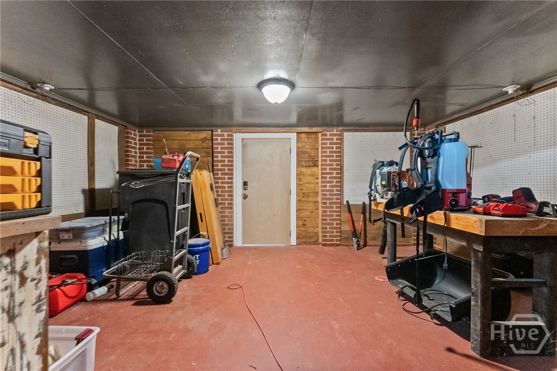 535 Riverhill Property Photo 59