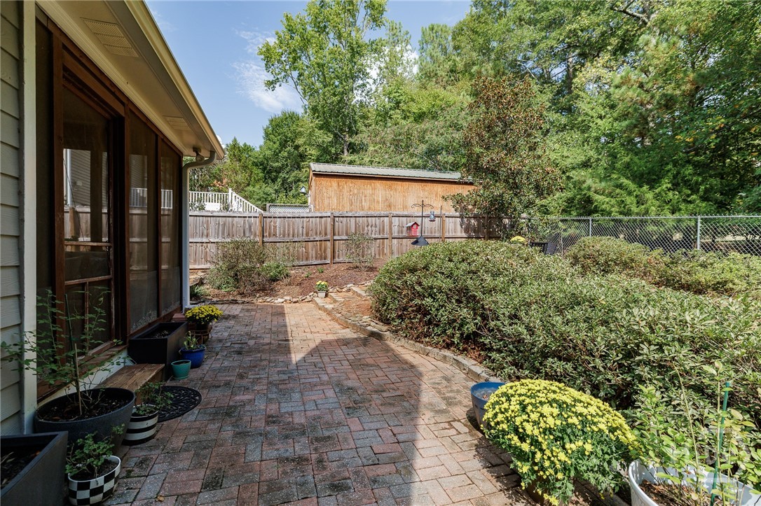 570 Snapfinger Drive Property Photo 30