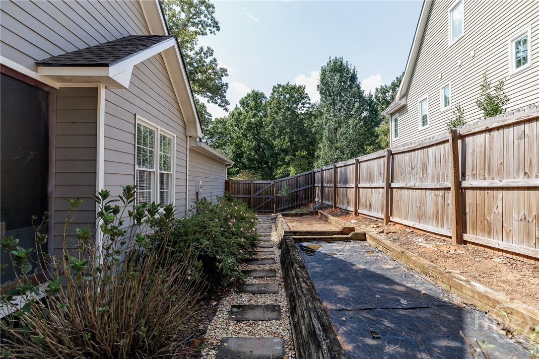 570 Snapfinger Drive Property Photo 39