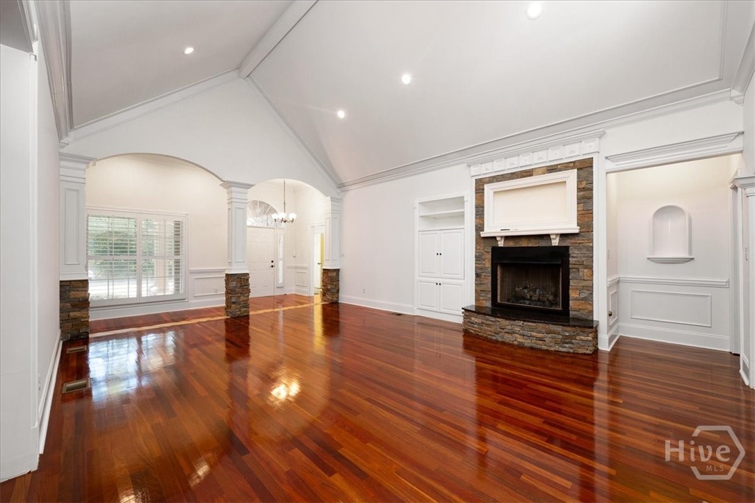 1805 Stephens Court Property Photo 3