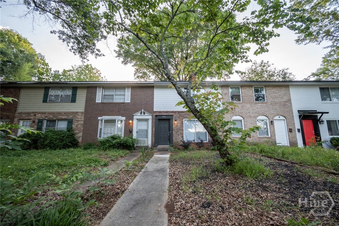 880 College Avenue Property Photo 3