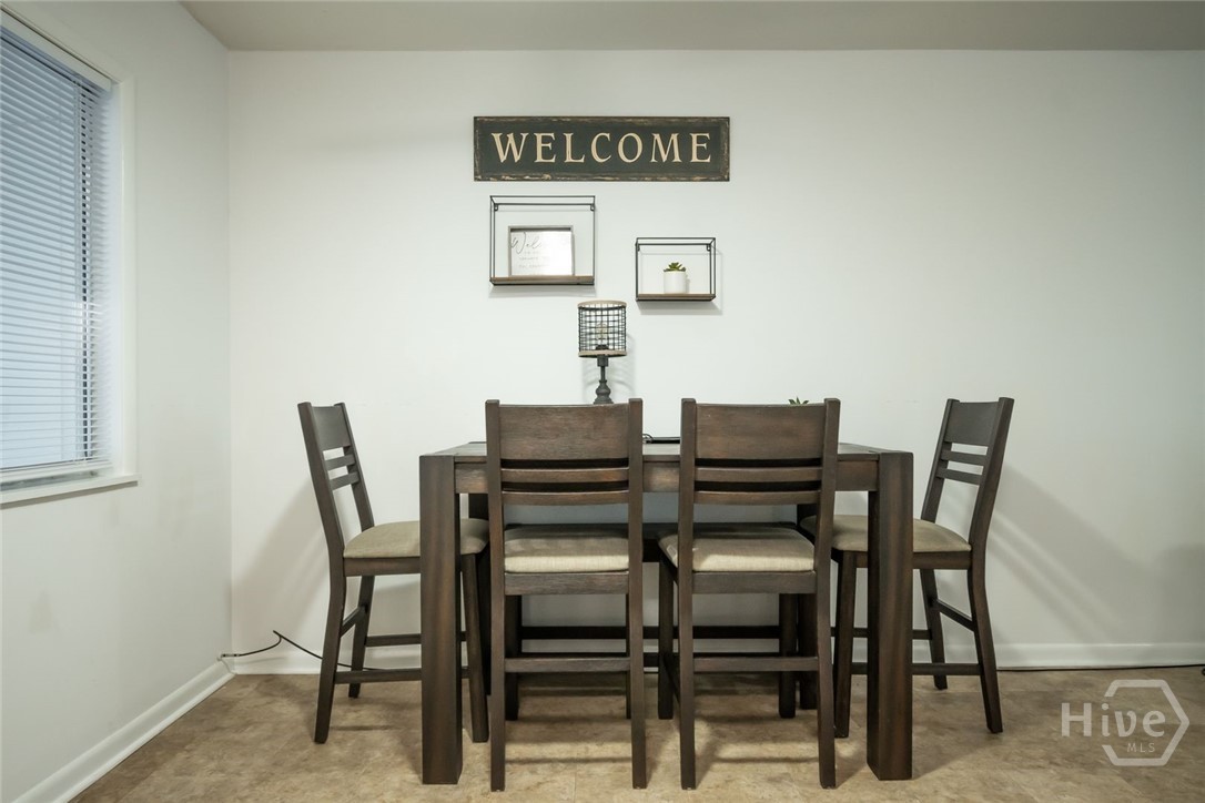 880 College Avenue Property Photo 17