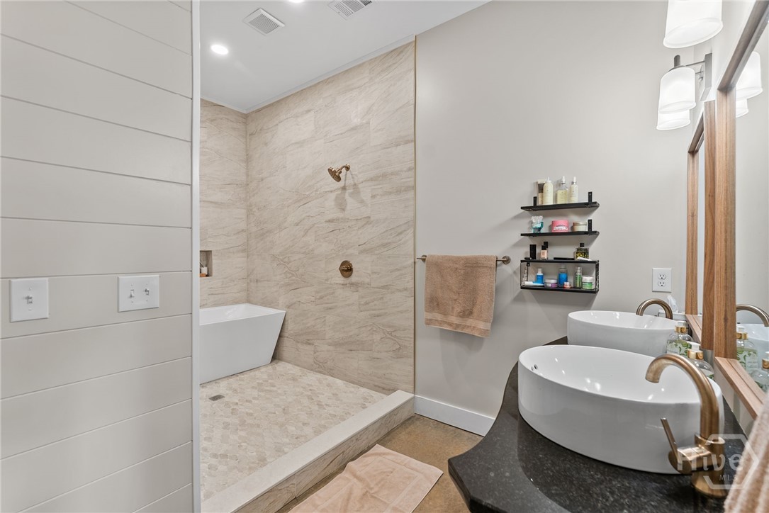 1032 Washington Road Property Photo 49