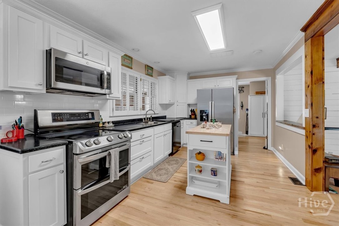 919 Crawford Street Property Photo 14
