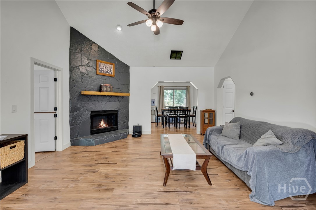 456 Brown Bridge Road Property Photo 10