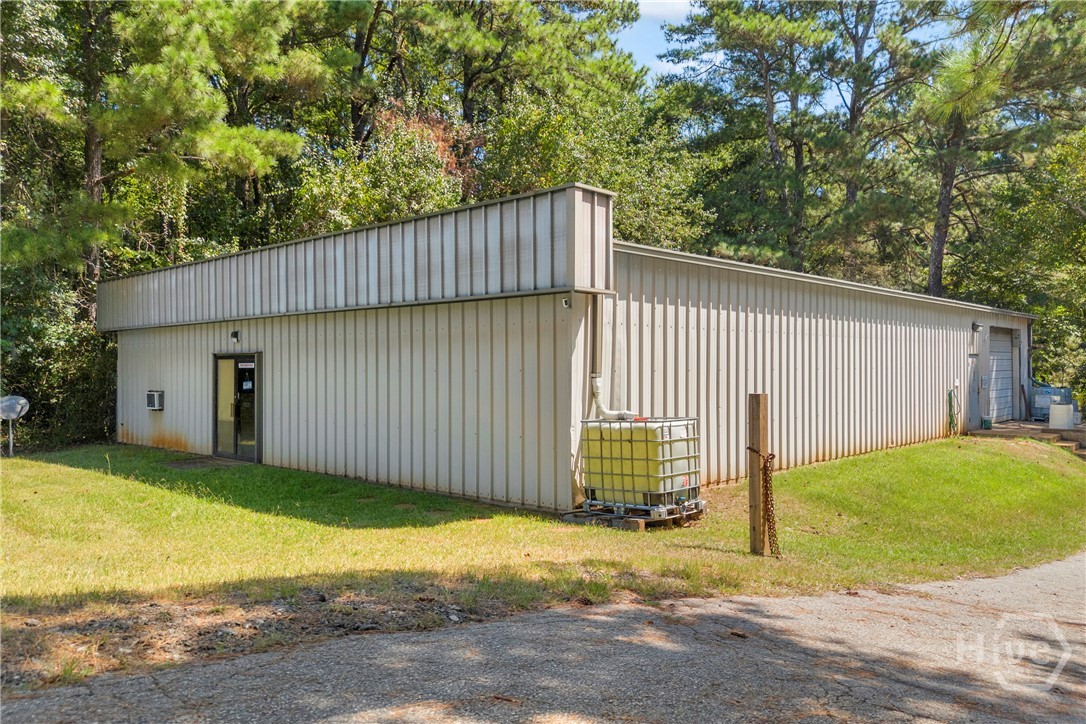 810 Old Hull Road Property Photo 1