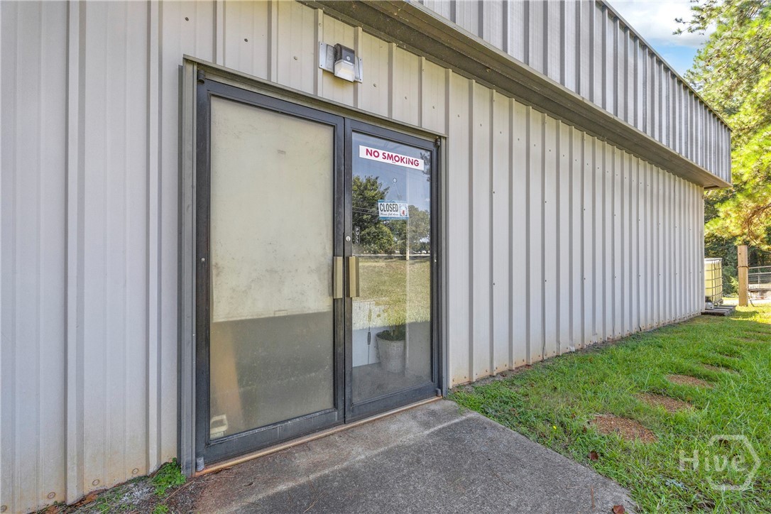 810 Old Hull Road Property Photo 11
