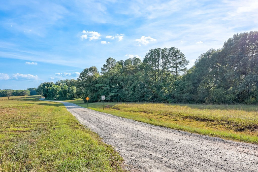 1050 J T Elder Road Property Photo 4