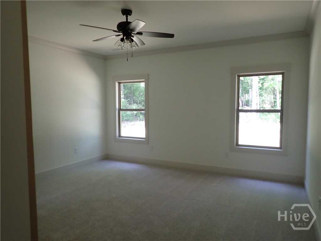 33 Hometown Court Property Photo 8