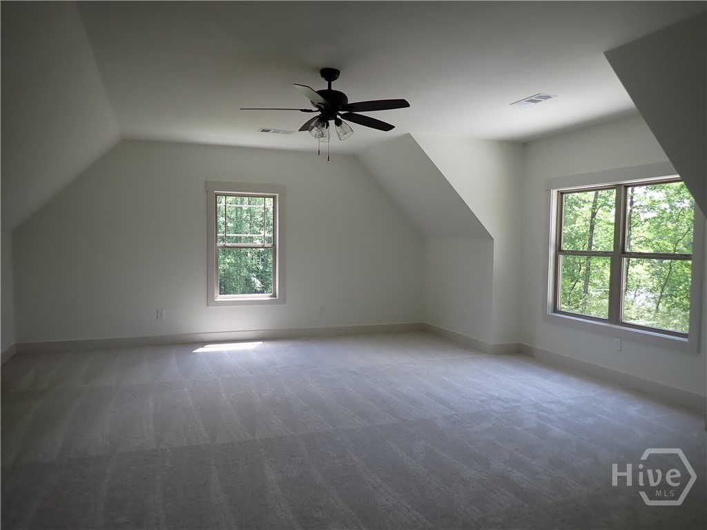 33 Hometown Court Property Photo 13
