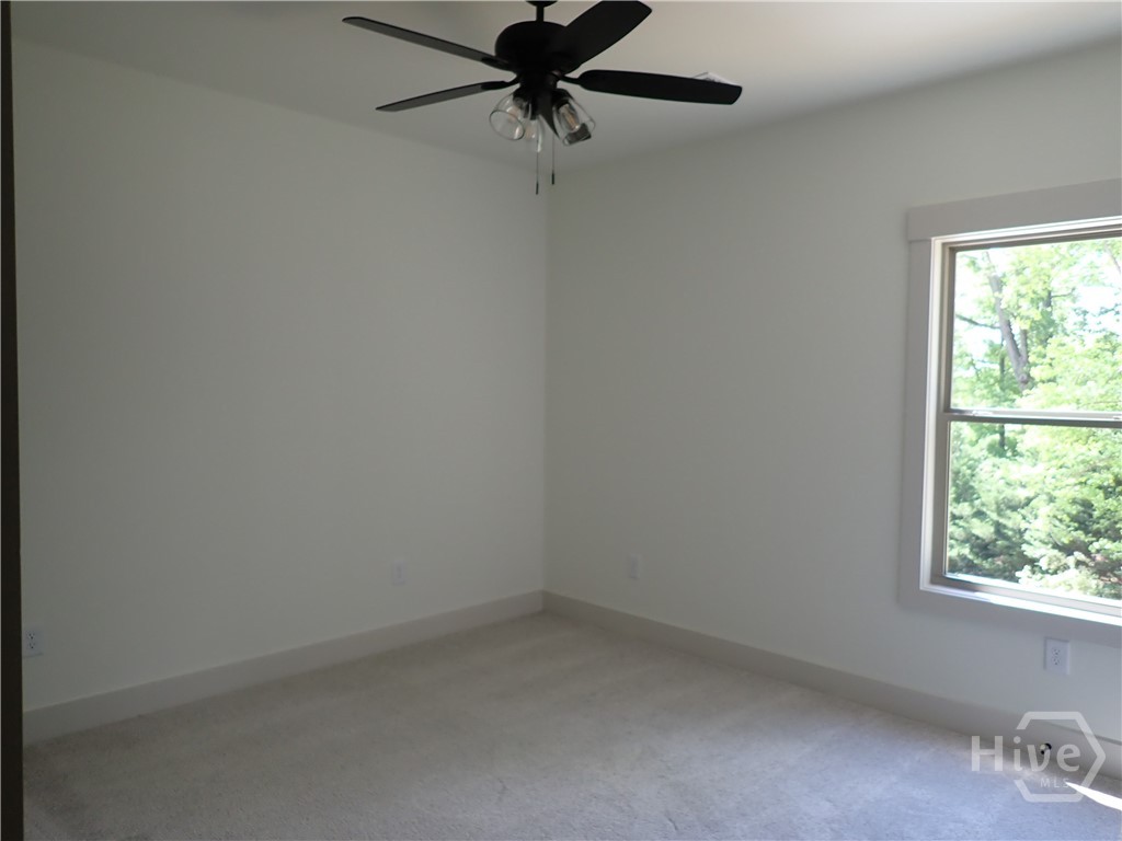 33 Hometown Court Property Photo 14