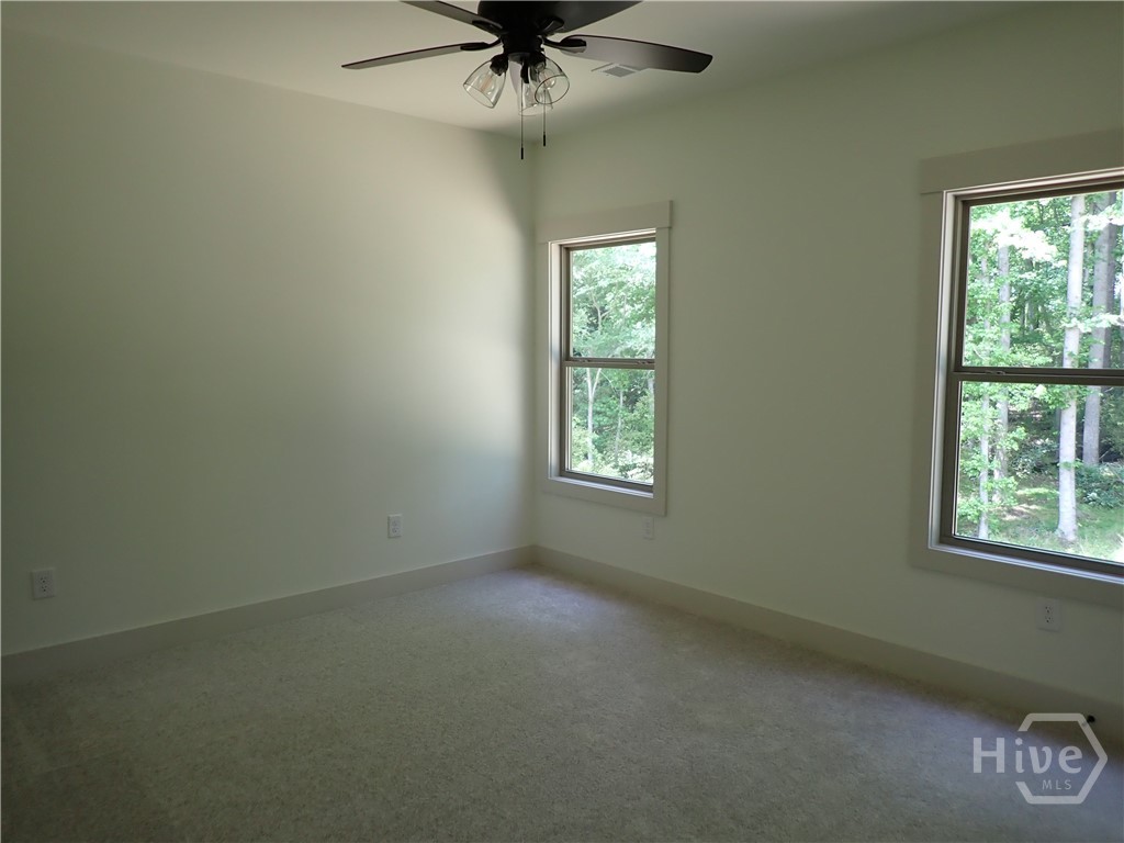 33 Hometown Court Property Photo 16