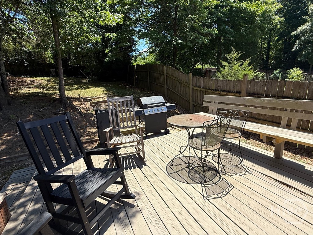 566 Woodland Hills Drive Property Photo 14