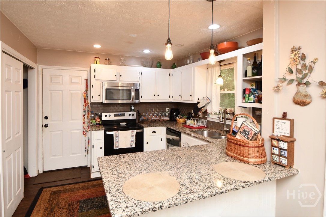 315 Rocky Drive Property Photo 3