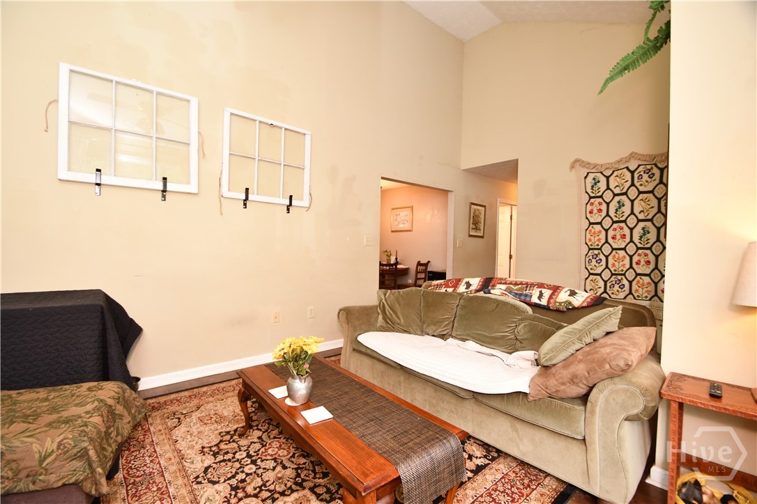 315 Rocky Drive Property Photo 6