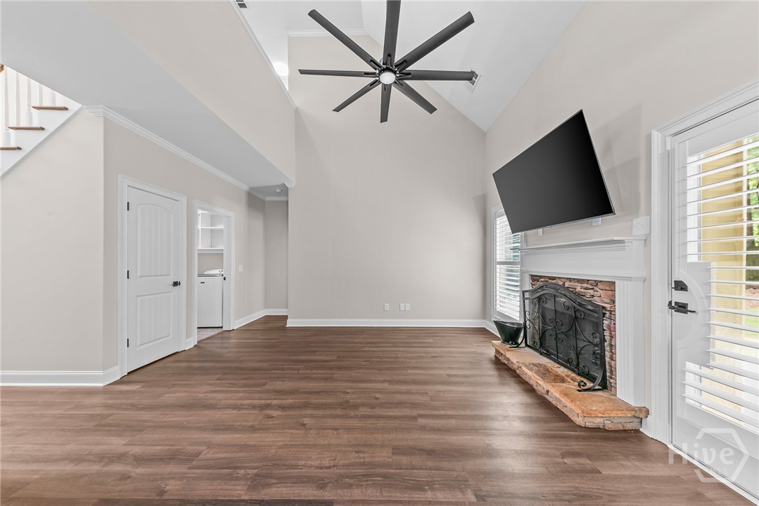 1650 Washington Way Property Photo 17