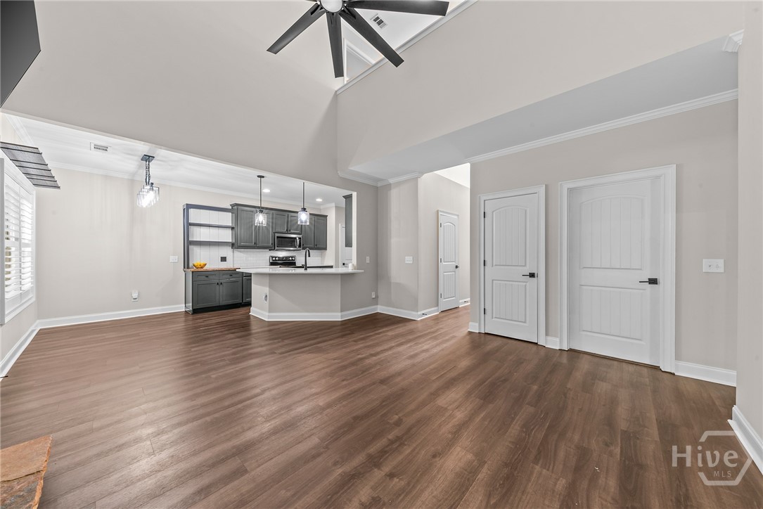 1650 Washington Way Property Photo 18