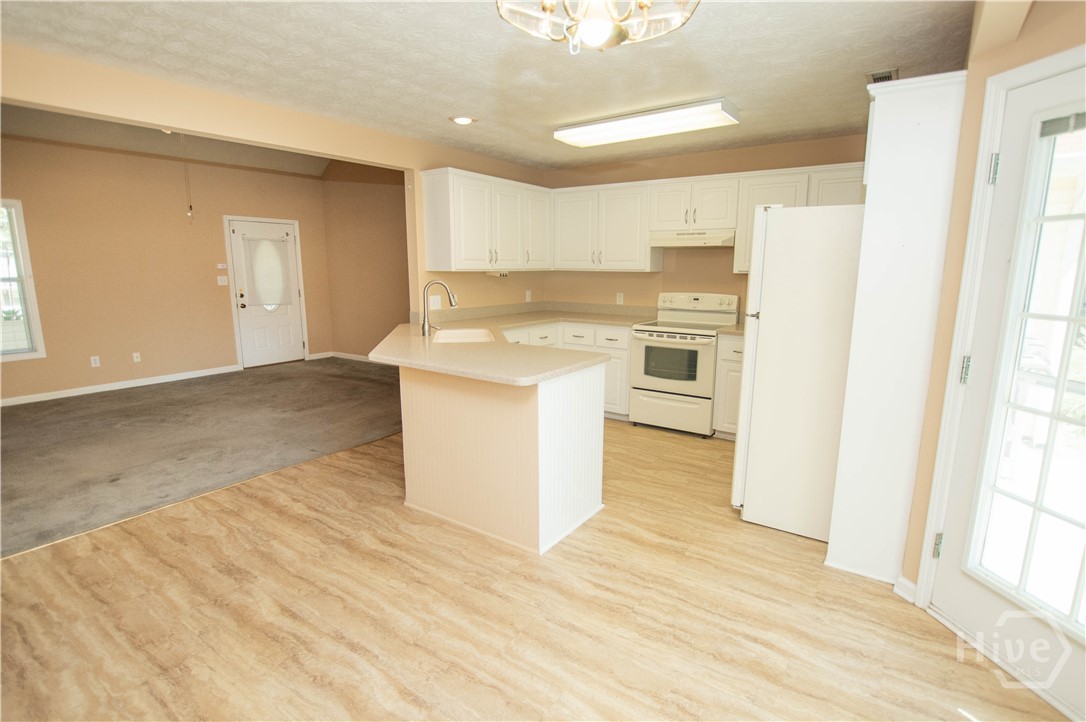 487 Spring Street Property Photo 7
