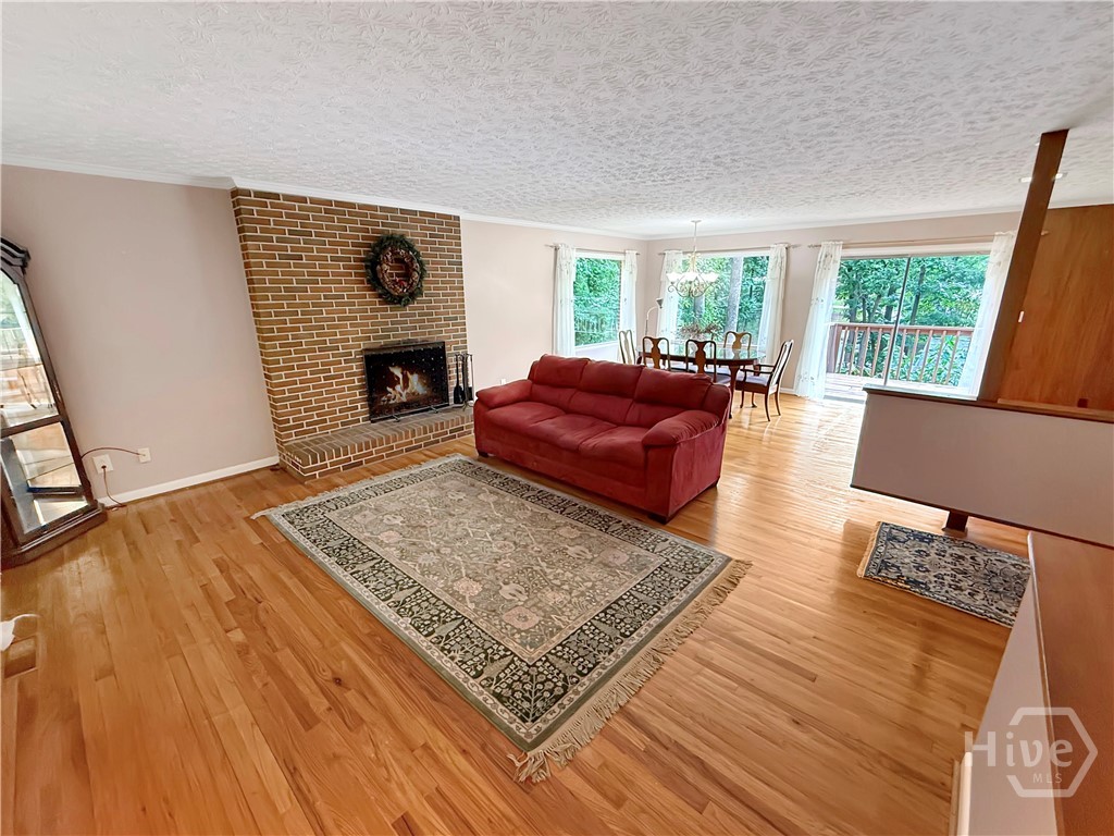 625 Forest Road Property Photo 4
