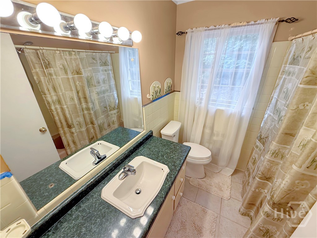 625 Forest Road Property Photo 20