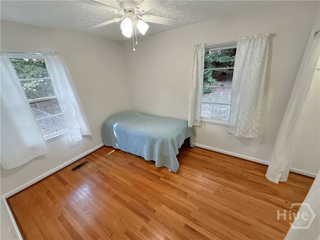 625 Forest Road Property Photo 23
