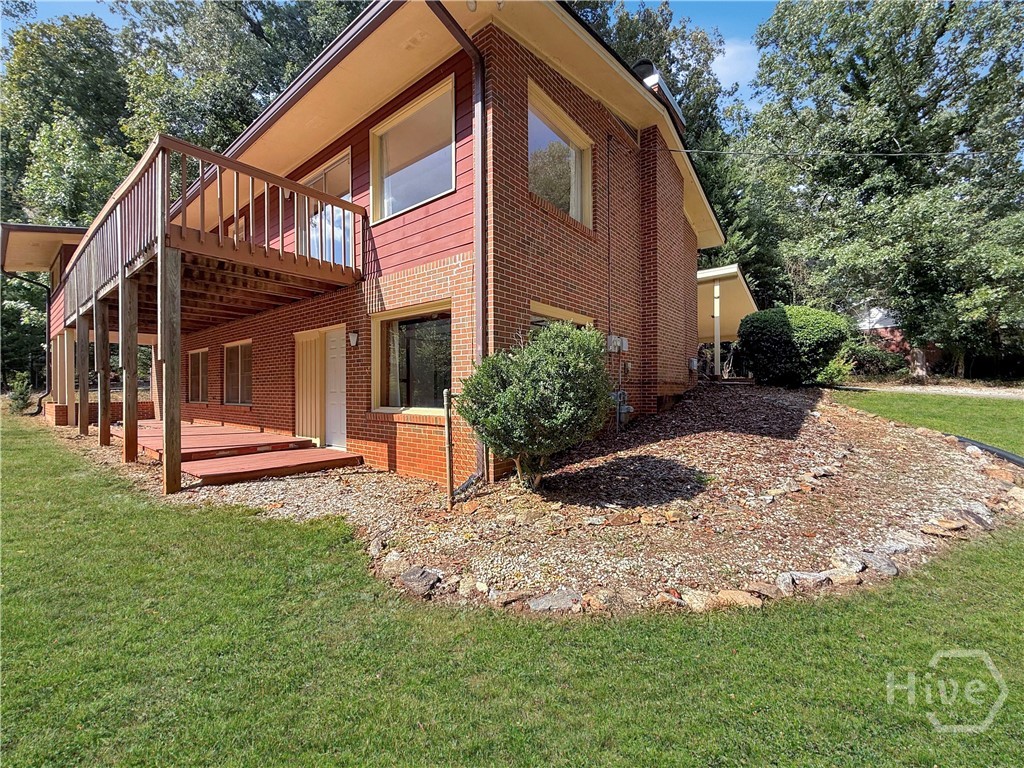 625 Forest Road Property Photo 37