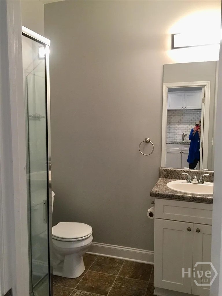 1010 Binghampton Circle Property Photo 6