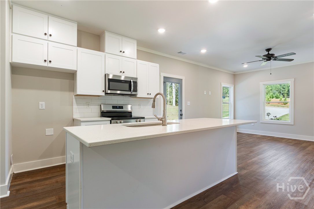 600 Victoria Court Property Photo 4