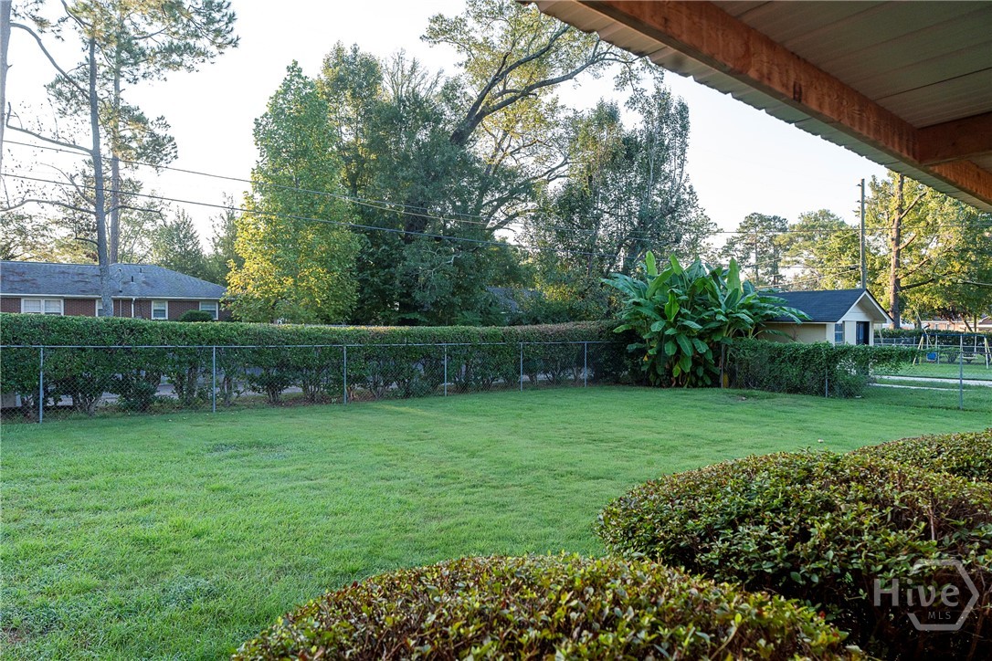516 Summit Drive Property Photo 7