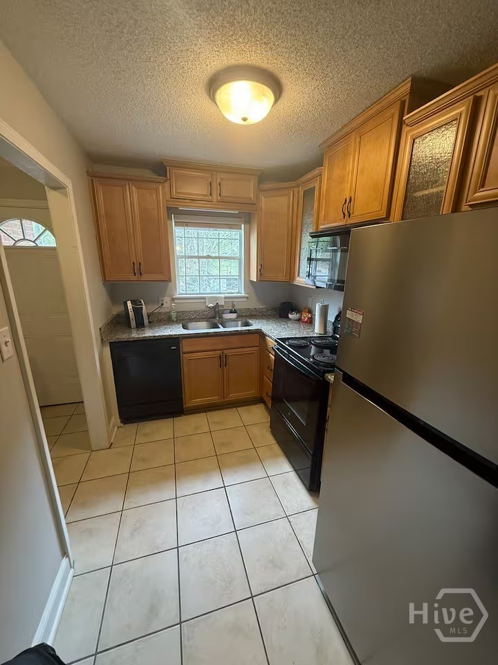 1055 Baxter Street 503 Property Photo 8