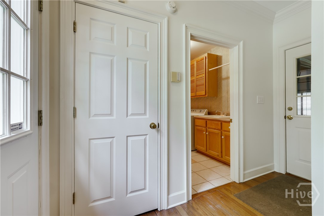 1031 Millers Lake Drive Property Photo 11