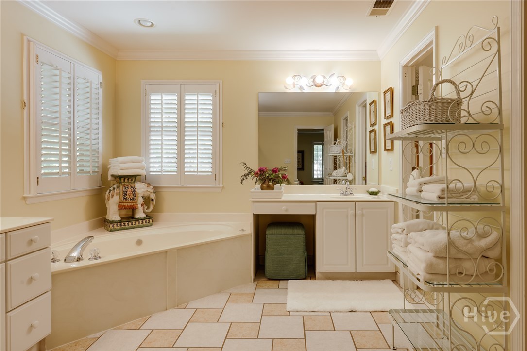 1031 Millers Lake Drive Property Photo 35