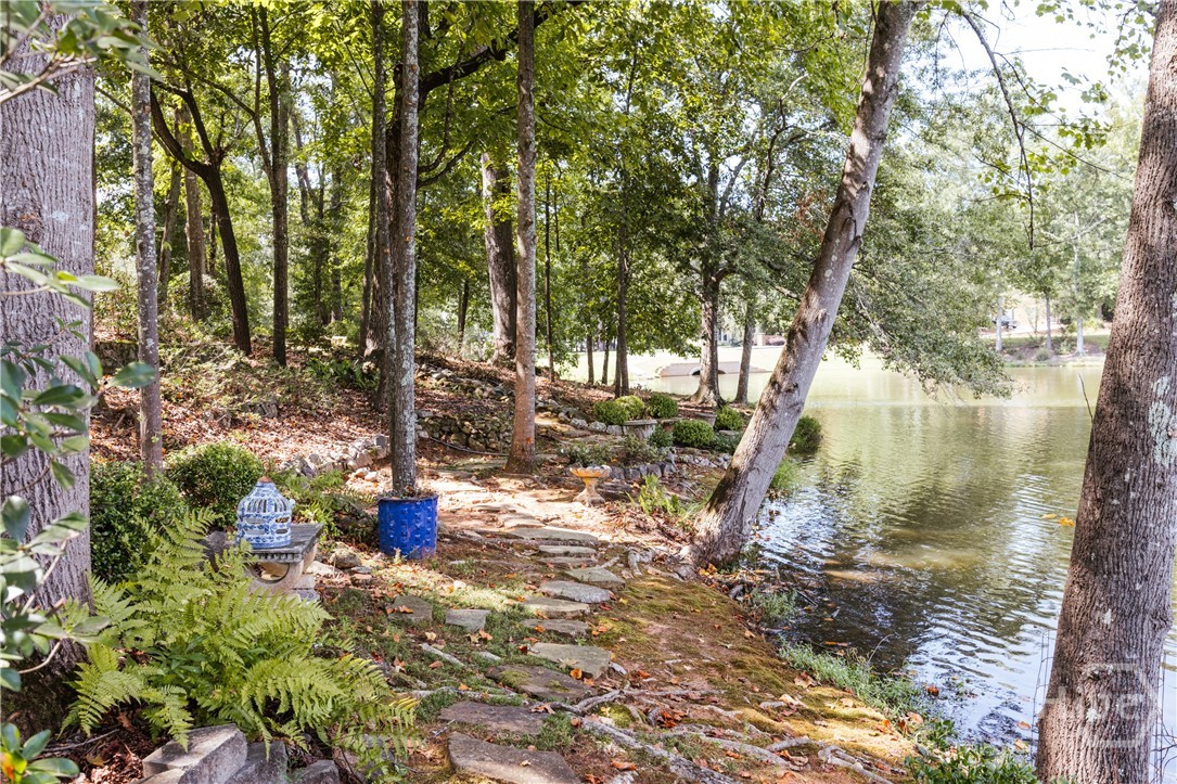 1031 Millers Lake Drive Property Photo 58