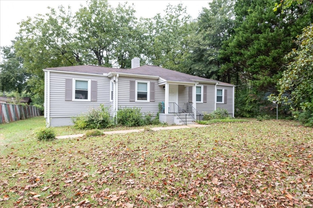 480 Clover Street Property Photo 2