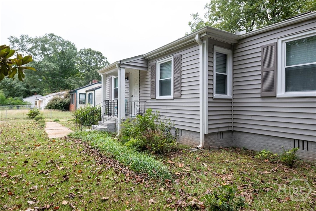 480 Clover Street Property Photo 3
