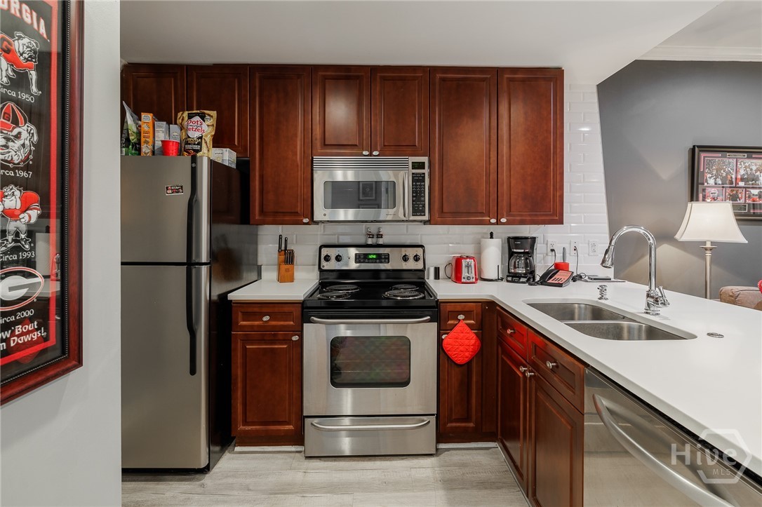 250 W Broad Street 304 Property Photo 8
