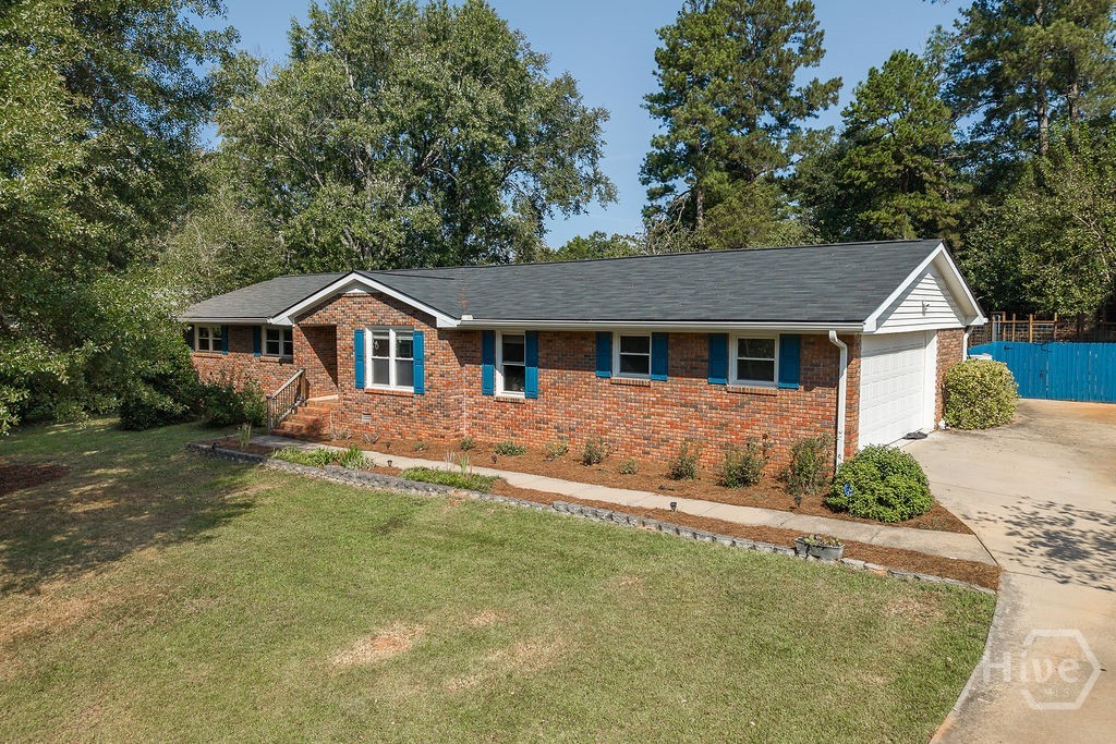 525 Cedar Creek Drive Property Photo 3