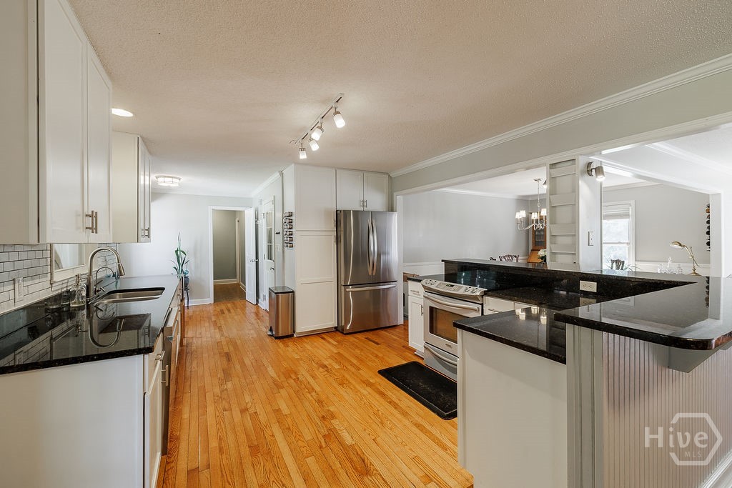 525 Cedar Creek Drive Property Photo 17